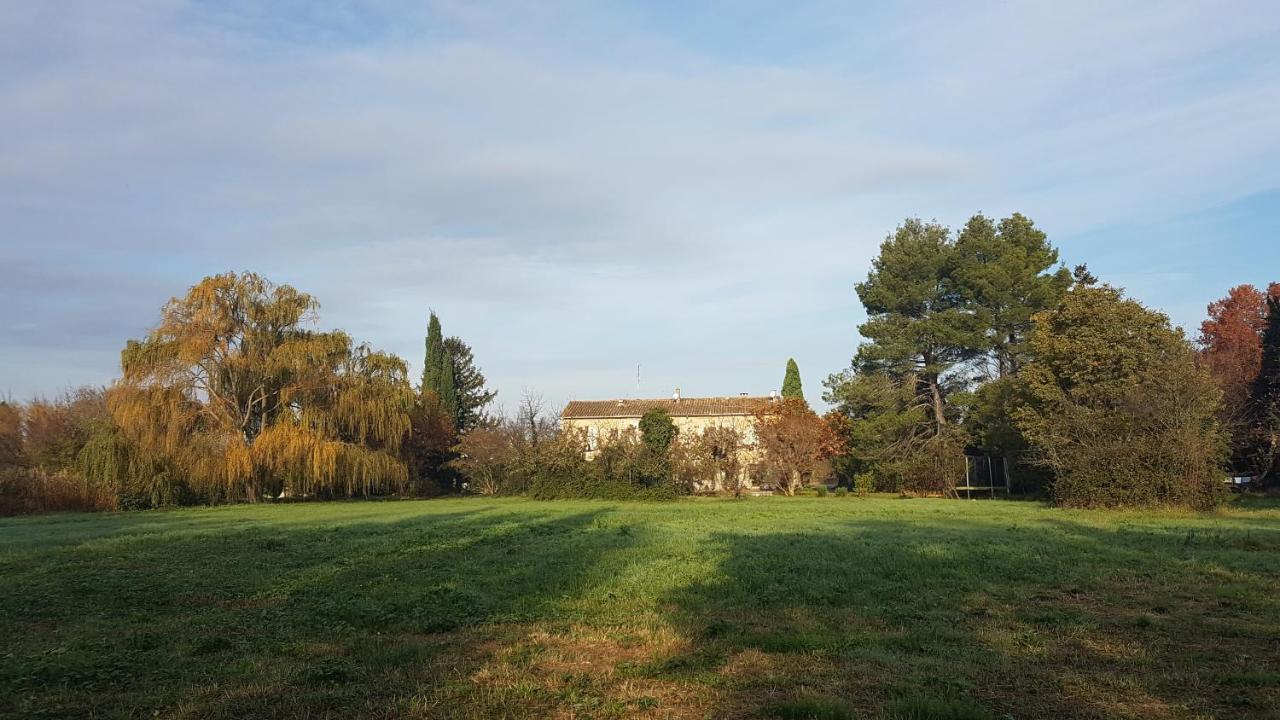 Mas de Férigoulet -La Rose des Vents& Univers enfants Lou Pitchoun Orgon Exterior foto